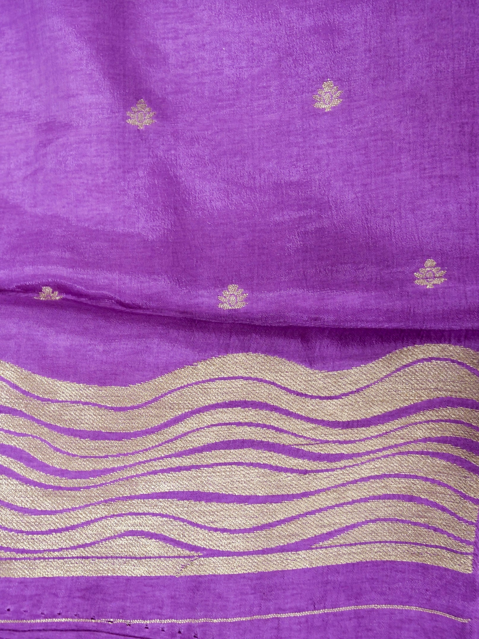 Lavender Purple Banarasi Dola Silk Saree - Image 7